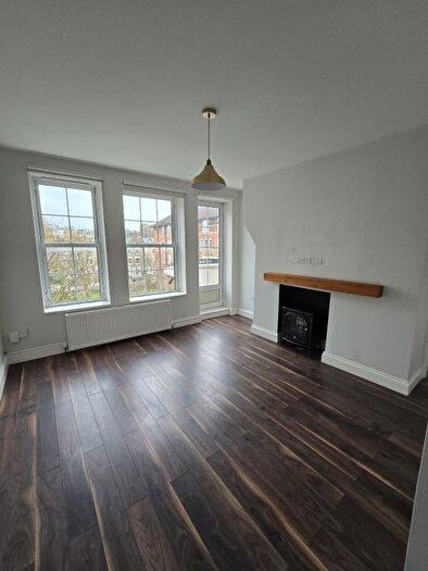 2 Bedroom Flat To Rent In Elwood Street, Highbury And Islington, N5