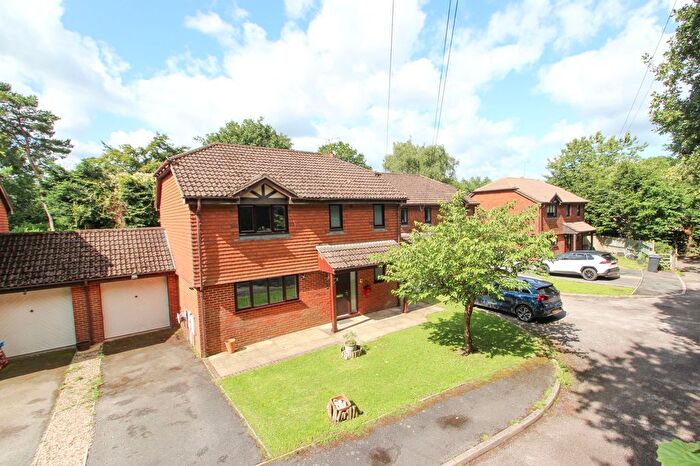 4 Bedroom Detached House For Sale In Station Close, Rotherfield, TN6
