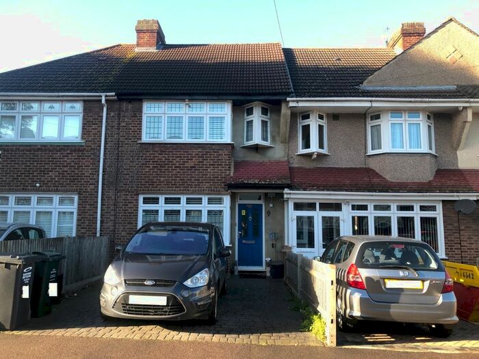 3 Bedroom Terraced House To Rent In West Hill Drive, Dartford, DA1