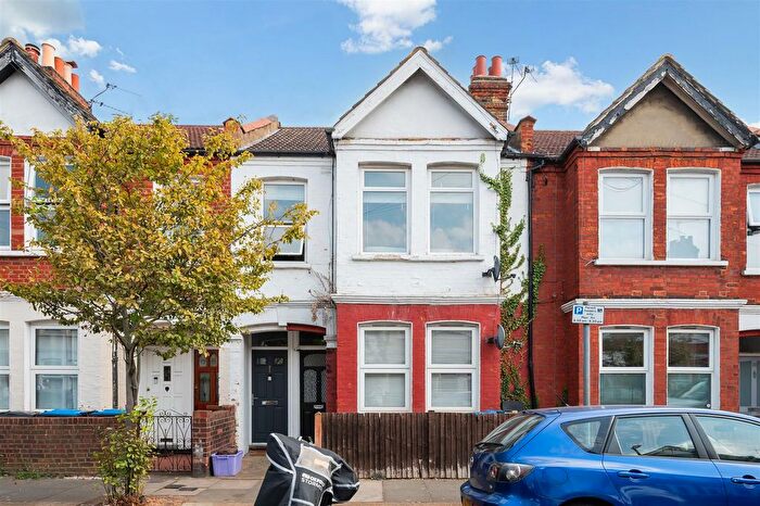 2 Bedroom Flat For Sale In College Road, Colliers Wood, SW19