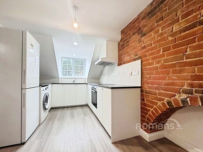 2 Bedroom Flat To Rent In Upper High Street, Winchester, SO23