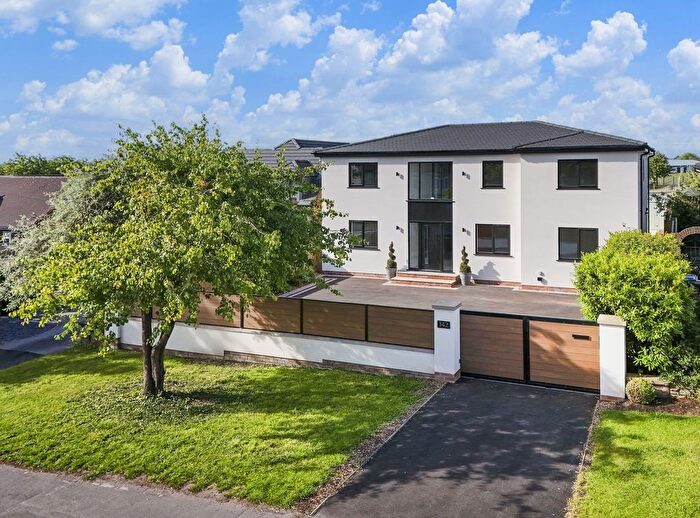5 Bedroom Detached House For Sale In Wetherby Road, Harrogate, HG2