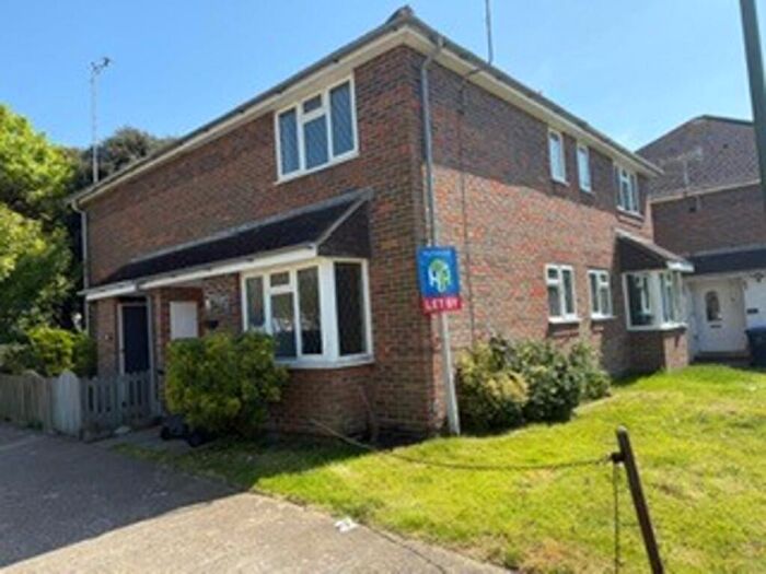 1 Bedroom End Of Terrace House To Rent In Church Green, Shoreham-by-Sea, BN43