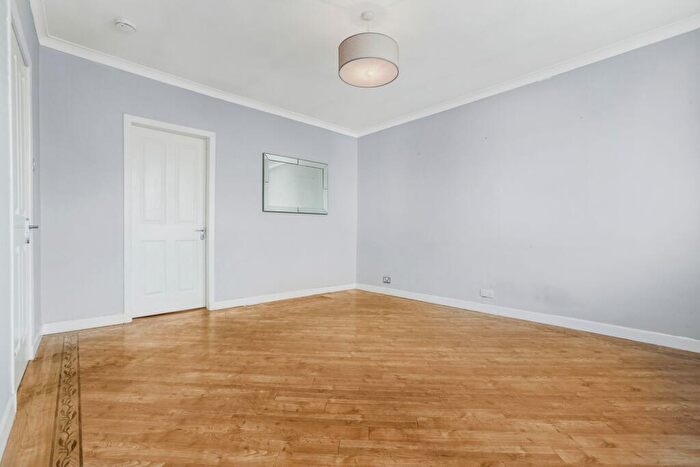 2 Bedroom Flat For Sale In Eskview Avenue, Musselburgh, EH21