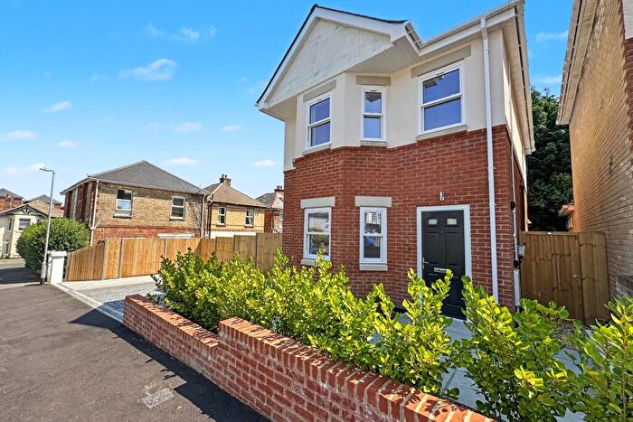3 Bedroom Detached House For Sale In Winton, BH9