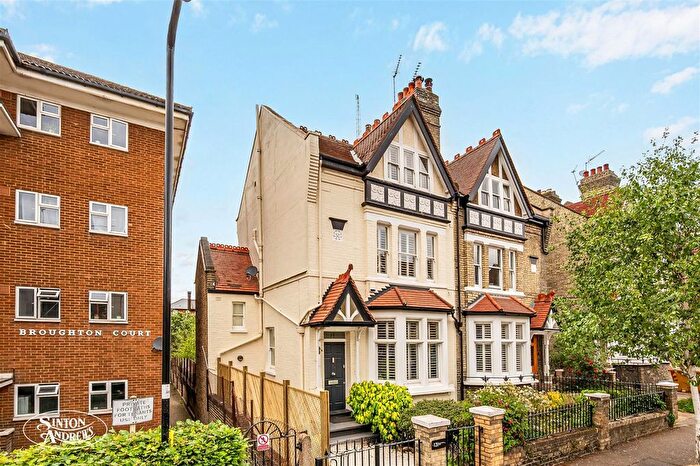 4 Bedroom Semi Detached House For Sale In Broughton Road, West Ealing, W13