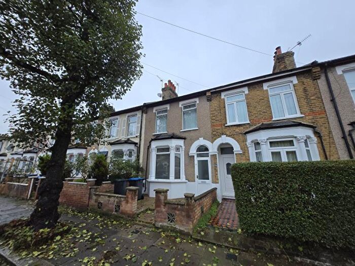 2 Bedroom Terraced House To Rent In Cheddington Road, Edmonton, N18