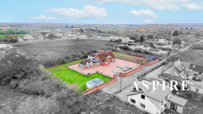 6 Bedroom Detached House For Sale In ** Two Homes On One Plot ** Elm Road, Bowers Gifford, Basildon, SS13