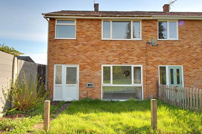 3 Bedroom End Of Terrace House To Rent In Camborne Close, Norwich, NR5