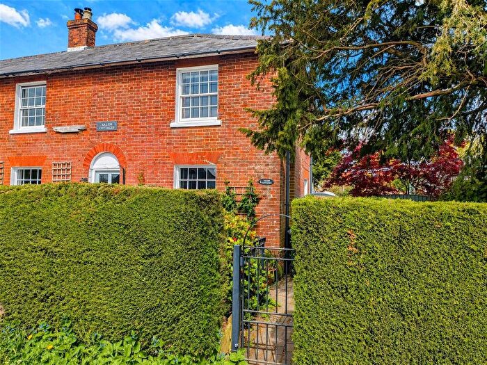 2 Bedroom Property For Sale In The Street, Framfield, Uckfield, TN22