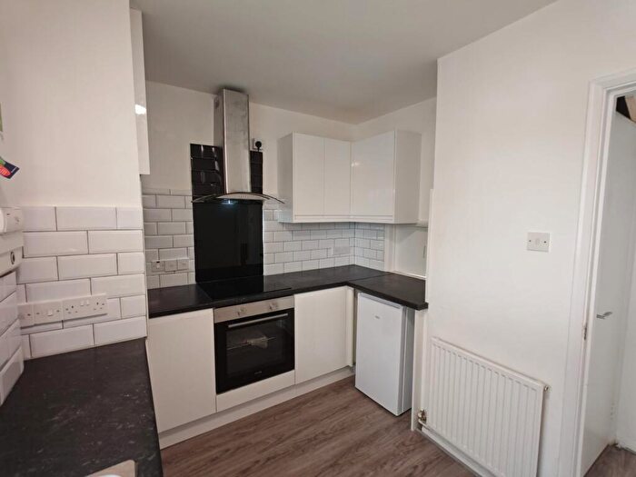 1 Bedroom Flat To Rent In Wickham Road, Croydon, CR0