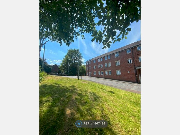2 Bedroom Flat To Rent In Irwell Lane, Runcorn, WA7