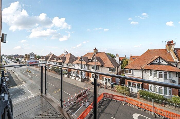 2 Bedroom Flat For Sale In Clarence Road, Herne Bay, Kent, CT6