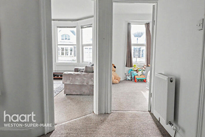 2 Bedroom Apartment For Sale In Milburn Road, Weston-Super-Mare, BS23