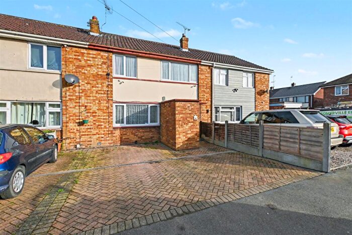 3 Bedroom Terraced House For Sale In Chestnut Walk, Canvey Island, SS8