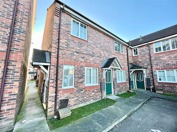 2 Bedroom Flat For Sale In Royal Drive, Fulwood, Preston, Lancashire, PR2