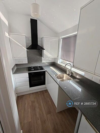 2 Bedroom Flat To Rent In Birchanger Road, London, SE25