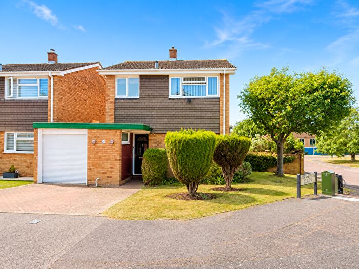 3 Bedroom Detached House For Sale In Redgrave Gardens, Luton, LU3