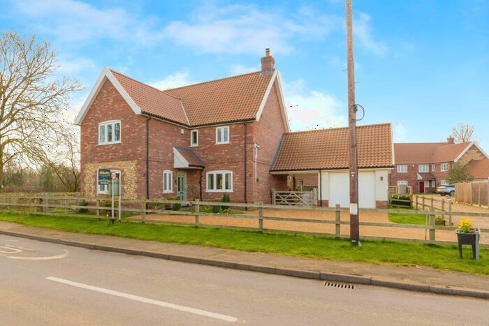 4 Bedroom Detached House For Sale In Retreat Drive, Caston, Attleborough, Norfolk, NR17