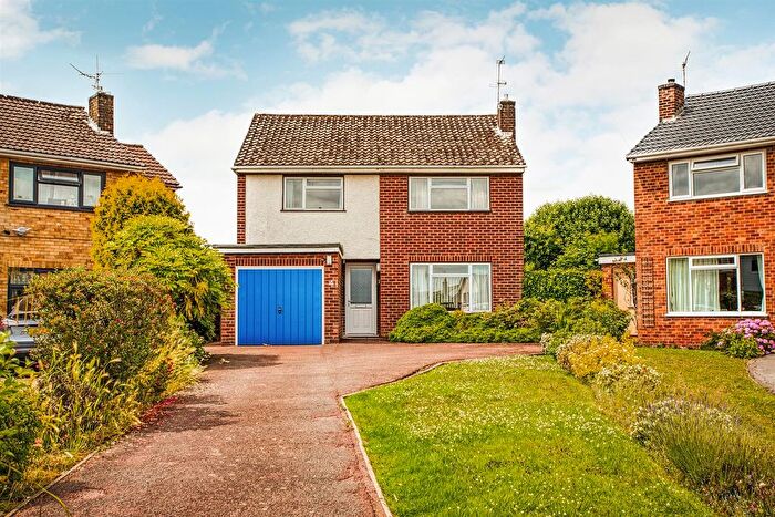 4 Bedroom Detached House For Sale In Gisborne Close, Mickleover, Derby, DE3