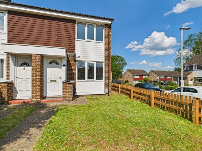 2 Bedroom House To Rent In Keats Way, Hitchin, Hertfordshire, SG4