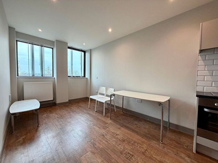 1 Bedroom Flat To Rent In Week Street, Maidstone, ME14
