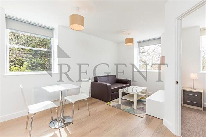 2 Bedroom Apartment To Rent In Brook House, Cricket Green, CR4