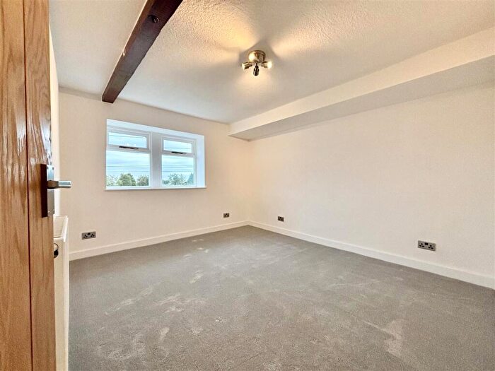 2 Bedroom Terraced House For Sale In School Ridge, Thornton, Bradford, BD13