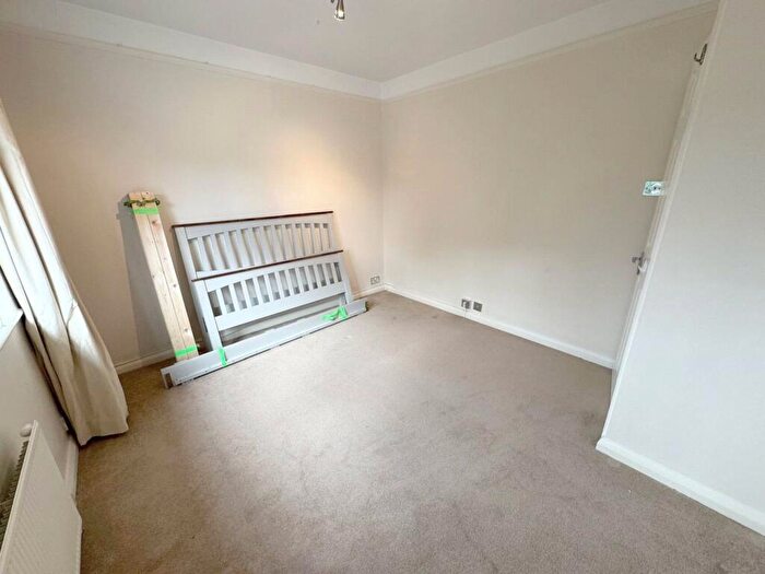 2 Bedroom End Of Terrace House To Rent In The Fairway, London, NW7
