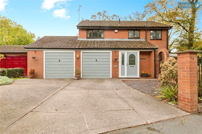 4 Bedroom Detached House For Sale In Queens Park Drive, Crewe, Cheshire, CW2