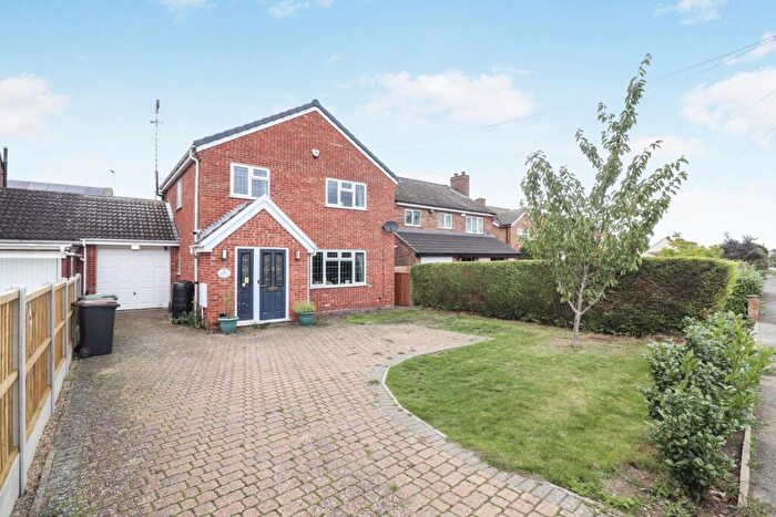 4 Bedroom Detached House For Sale In Wymington Road, Rushden, NN10