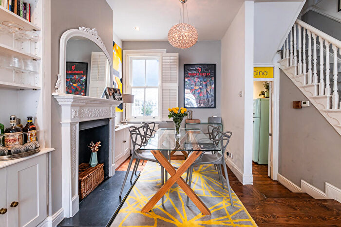 3 Bedroom Terraced House For Sale In Amies Street, London, SW11