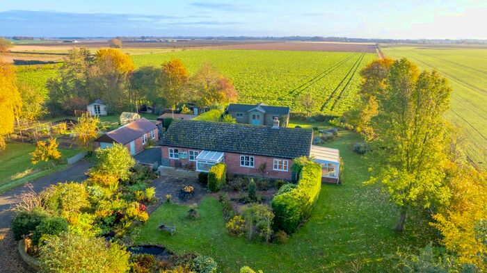 2 Bedroom Detached Bungalow For Sale In Main Road, Frithville, Boston, PE22