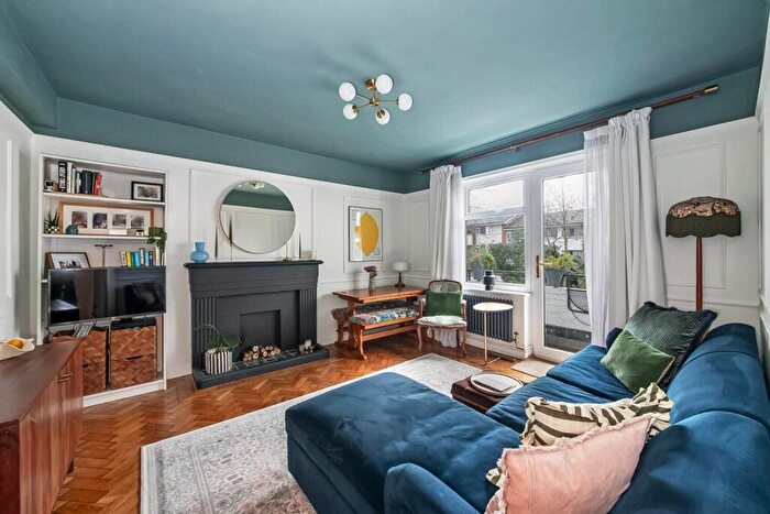 1 Bedroom Flat For Sale In Taymount Rise, Forest Hill, London, SE23