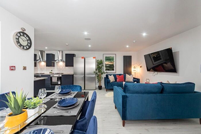 6 Bedroom House To Rent In Cranborne Road, Liverpool, L15