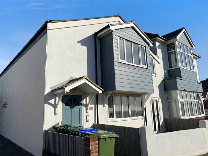 1 Bedroom Flat For Sale In South Coast Road, Peacehaven, BN10