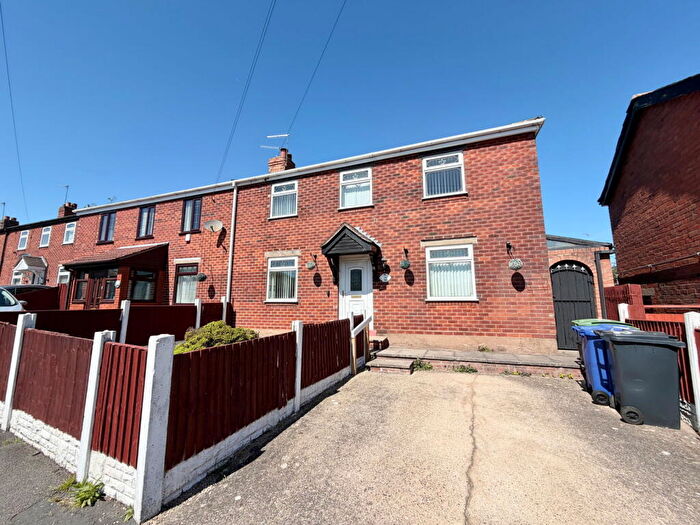 3 Bedroom Semi-Detached House For Sale In White City Road, Quarry Bank, Brierley Hill, DY5