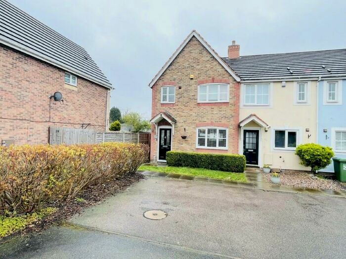 3 Bedroom Town House To Rent In Radlow Crescent, Marston Green, Birmingham, B37