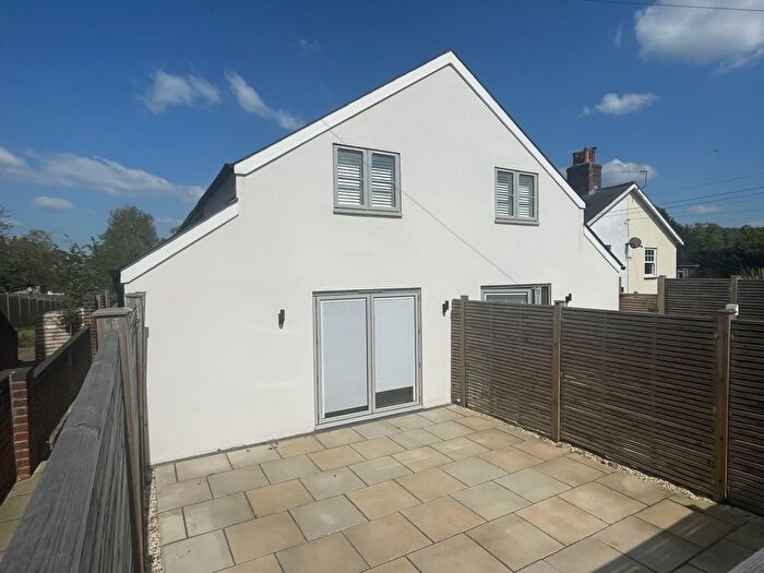 2 Bedroom Semi-Detached House To Rent In Kings Road, Farncombe, GU7