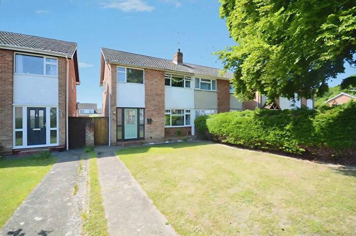 3 Bedroom Semi Detached House For Sale In Kingfisher Drive, Woodley, Reading, RG5