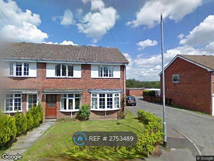 2 Bedroom Terraced House To Rent In Park Avenue, Kirkthorpe, Wakefield, WF1