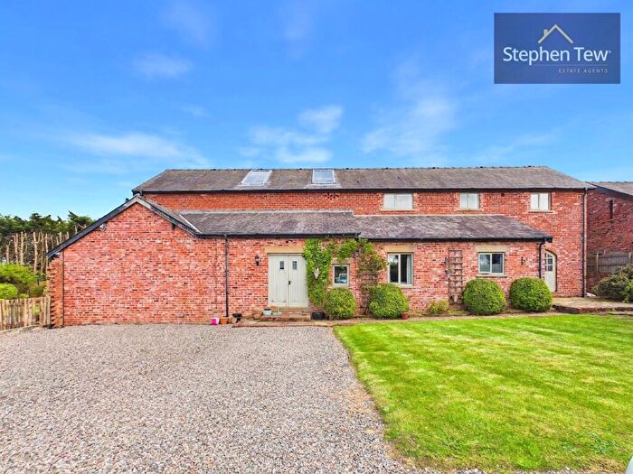 4 Bedroom Barn Conversion For Sale In Staining Old Road, Staining, FY3