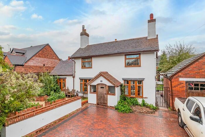 4 Bedroom Detached House To Rent In Foley Gardens, Stoke Prior, Bromsgrove, B60