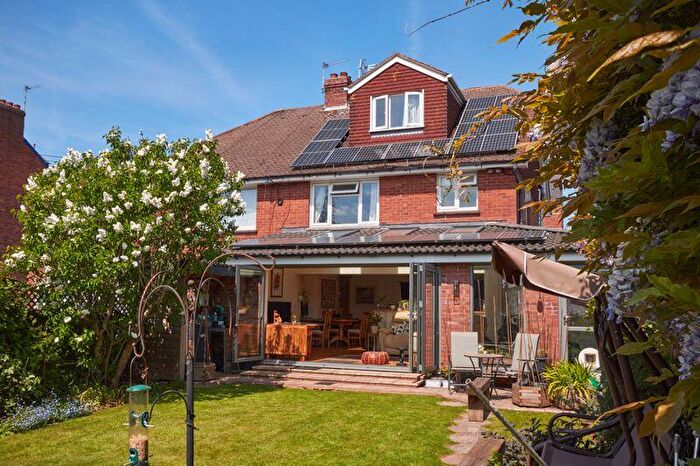 4 Bedroom Semi-Detached House For Sale In Elmside, Exeter, EX4
