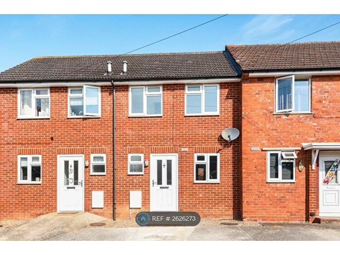 2 Bedroom Terraced House To Rent In Gainsborough Road, Reading, RG30