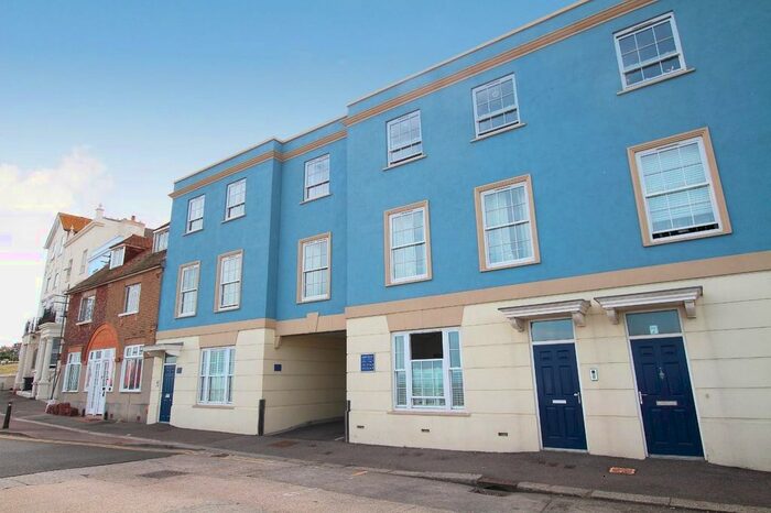 2 Bedroom Flat To Rent In Central Parade, Herne Bay, CT6