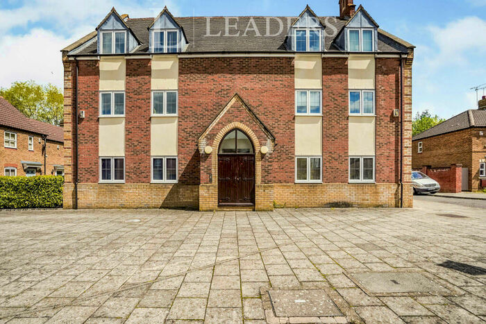 2 Bedroom Apartment To Rent In Sandhill Way, Aylesbury, HP19