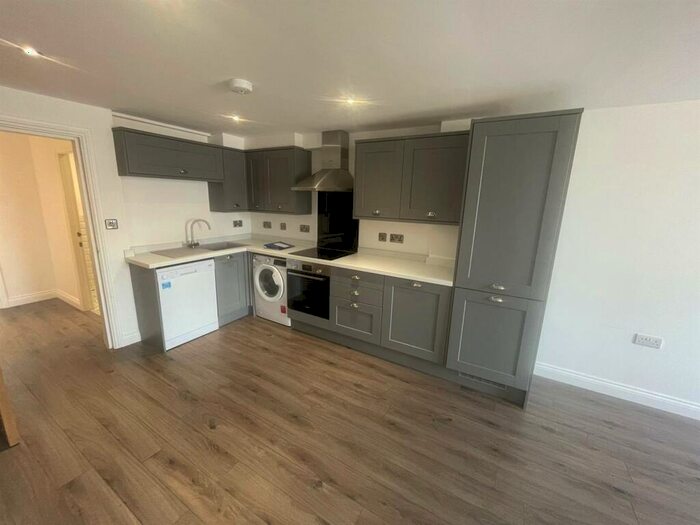 2 Bedroom Flat To Rent In Lears Residence, - Horsemarket, Darlington, DL1