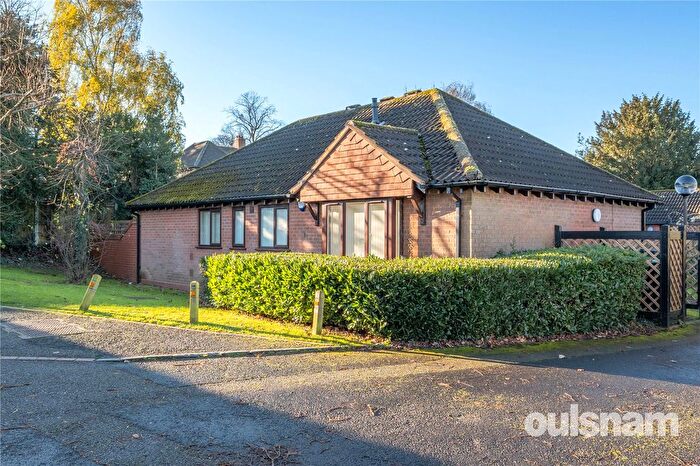 3 Bedroom Bungalow For Sale In Northfield Road, Kings Norton, Birmingham, West Midlands, B30