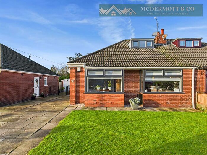4 Bedroom Semi-Detached Bungalow For Sale In Laburnum Avenue, Failsworth, Manchester, M35